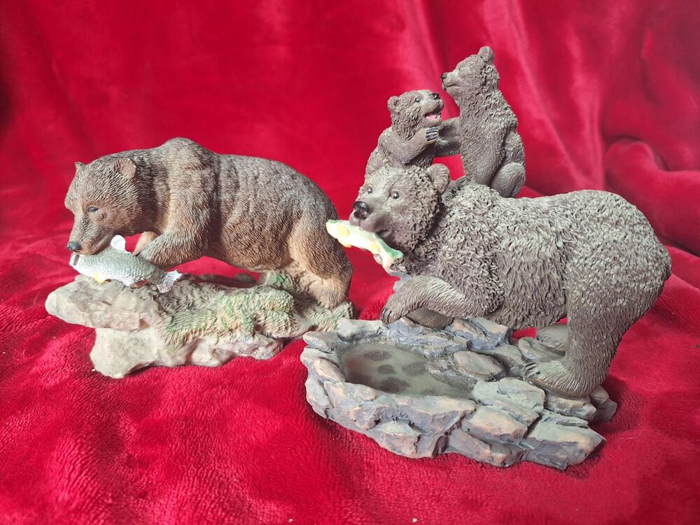 Bear Family Figurines Lot Resin Wildlife Cubs Fish Creek Cabin Decor Set